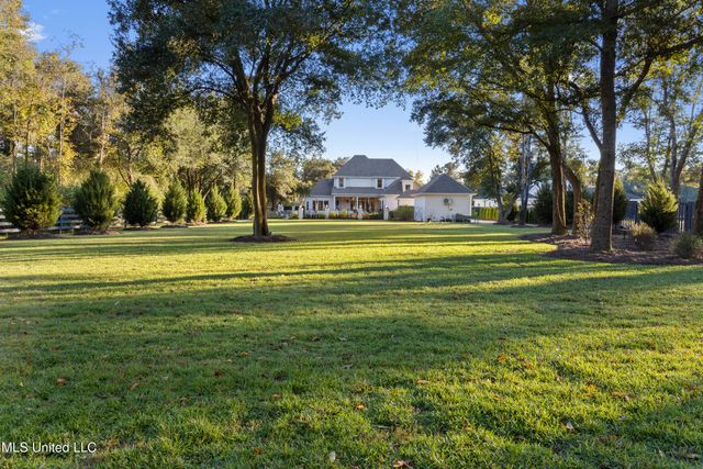 7561 Oakenshield Lane, Pass Christian, MS 39571