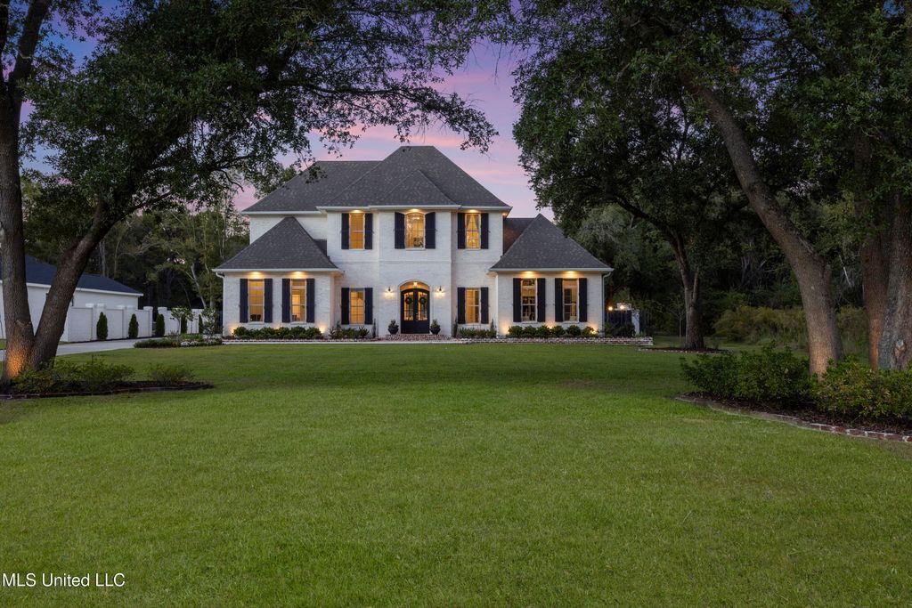 7561 Oakenshield Lane, Pass Christian, MS 39571