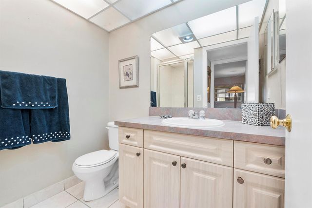 157 Flanders D, Delray Beach, FL 33484