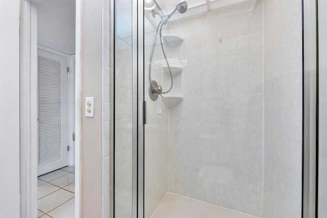 157 Flanders D, Delray Beach, FL 33484