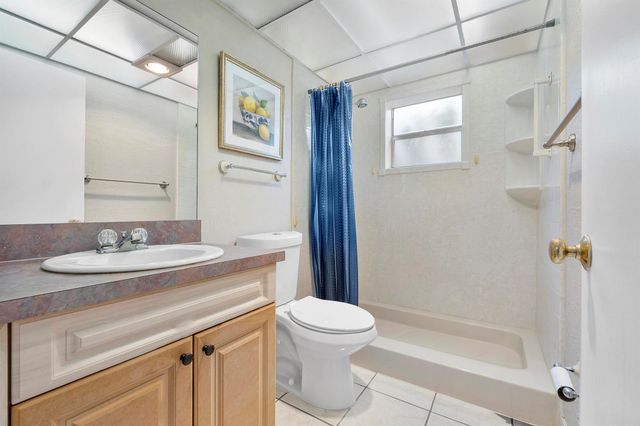 157 Flanders D, Delray Beach, FL 33484