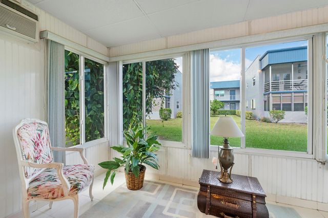 157 Flanders D, Delray Beach, FL 33484