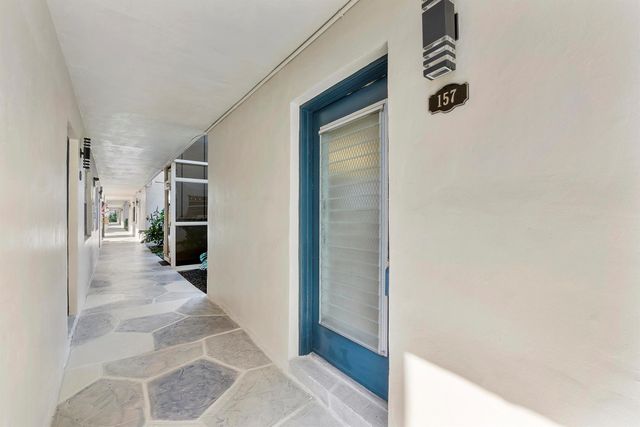 157 Flanders D, Delray Beach, FL 33484
