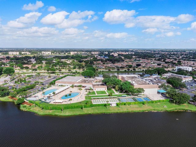 157 Flanders D, Delray Beach, FL 33484