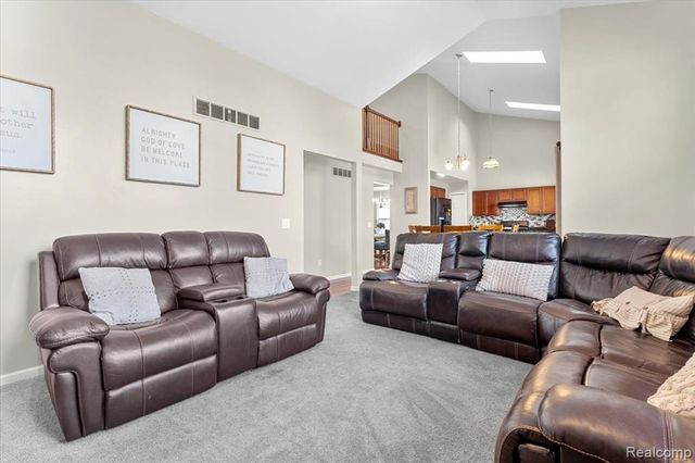 3710 Ridge View Drive, Trenton, MI 48183