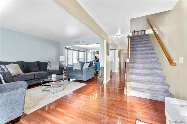 3710 Ridge View Drive, Trenton, MI 48183