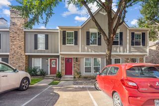 51 Abbey Road, Euless, TX 76039