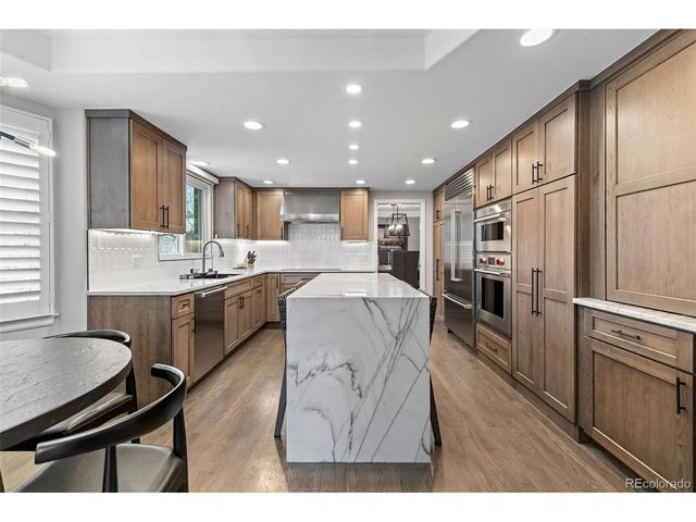 10380 E Lake Dr, Englewood, CO 80111