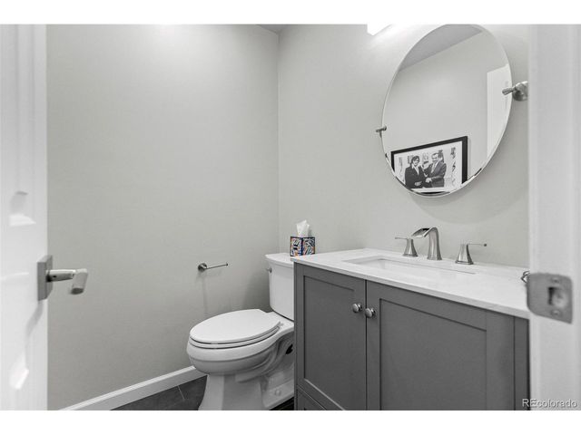 10380 E Lake Dr, Englewood, CO 80111