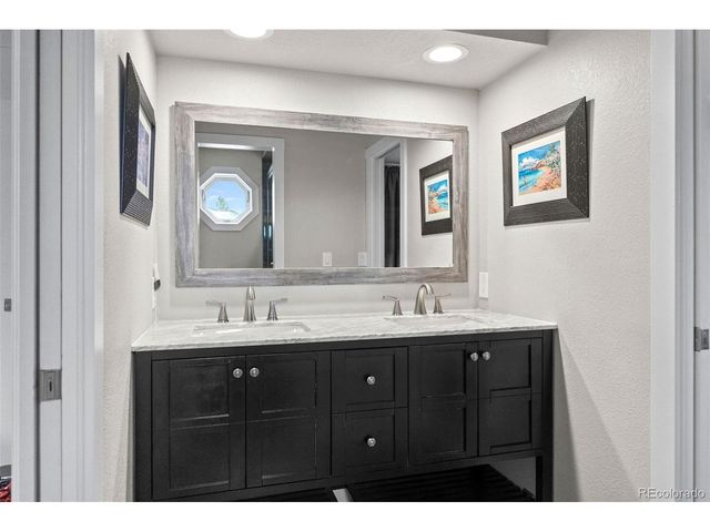 10380 E Lake Dr, Englewood, CO 80111