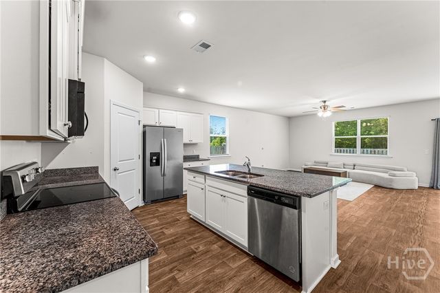 51 Wedge Circle, Richmond Hill, GA 31324
