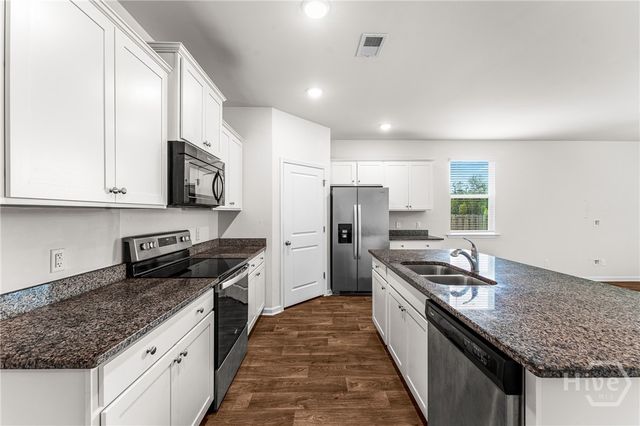 51 Wedge Circle, Richmond Hill, GA 31324
