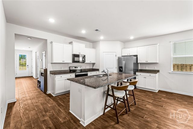 51 Wedge Circle, Richmond Hill, GA 31324