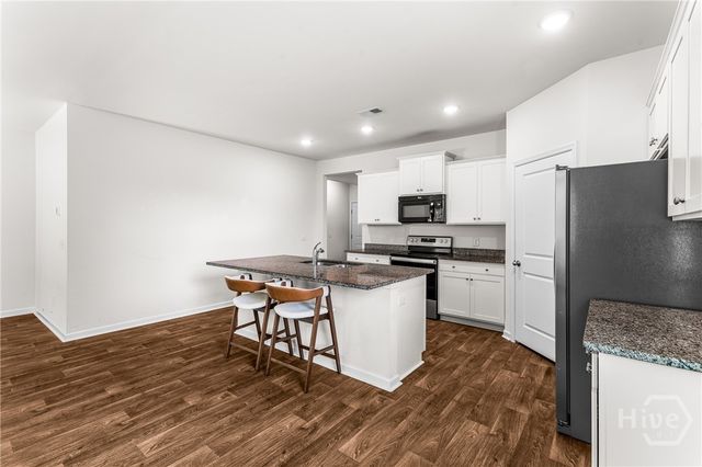51 Wedge Circle, Richmond Hill, GA 31324