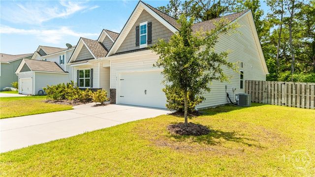 51 Wedge Circle, Richmond Hill, GA 31324