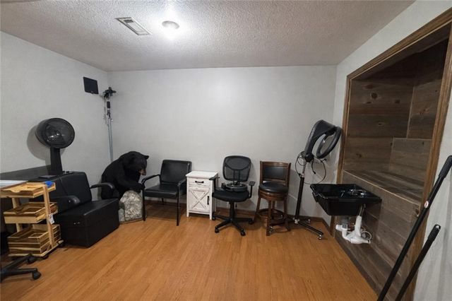 2017 Joy Street, Excelsior Springs, MO 64024