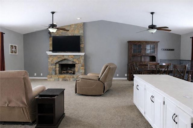 2017 Joy Street, Excelsior Springs, MO 64024