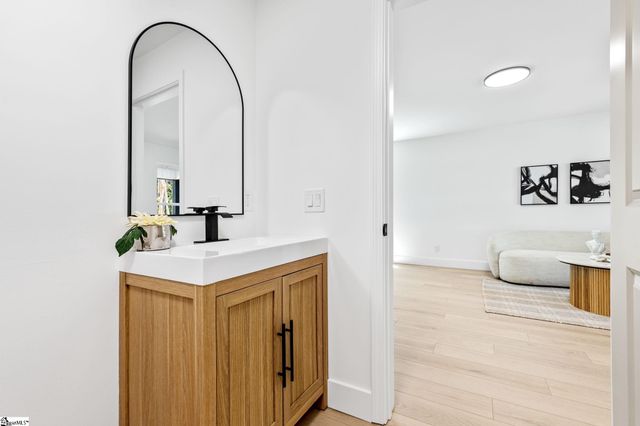 7527 Mapleleaf Drive, Spartanburg, SC 29303