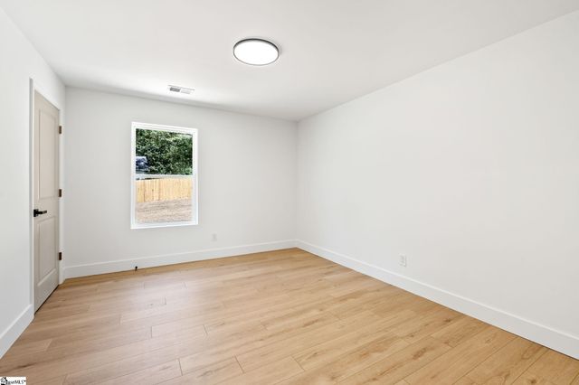 7527 Mapleleaf Drive, Spartanburg, SC 29303