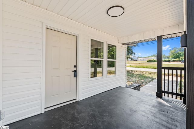 7527 Mapleleaf Drive, Spartanburg, SC 29303