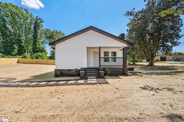 7527 Mapleleaf Drive, Spartanburg, SC 29303