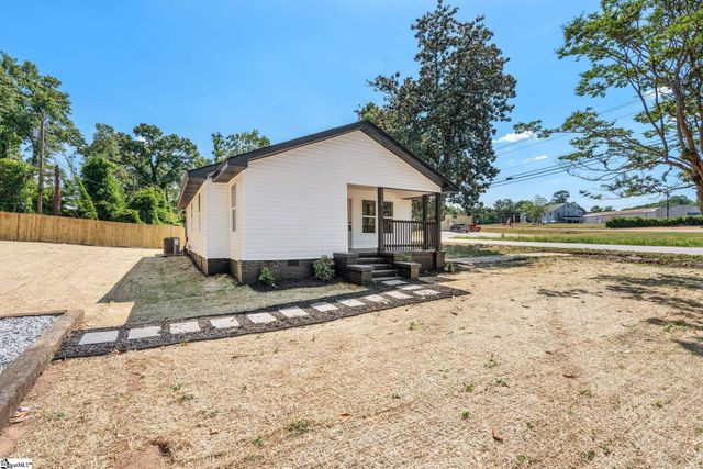 7527 Mapleleaf Drive, Spartanburg, SC 29303