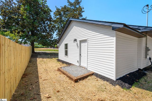 7527 Mapleleaf Drive, Spartanburg, SC 29303