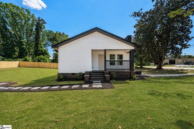 7527 Mapleleaf Drive, Spartanburg, SC 29303