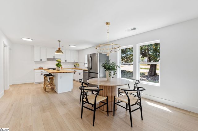 7527 Mapleleaf Drive, Spartanburg, SC 29303