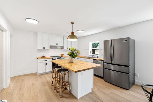 7527 Mapleleaf Drive, Spartanburg, SC 29303