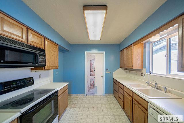 1711 Whitney Street, Idaho Falls, ID 83402