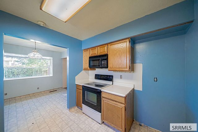 1711 Whitney Street, Idaho Falls, ID 83402