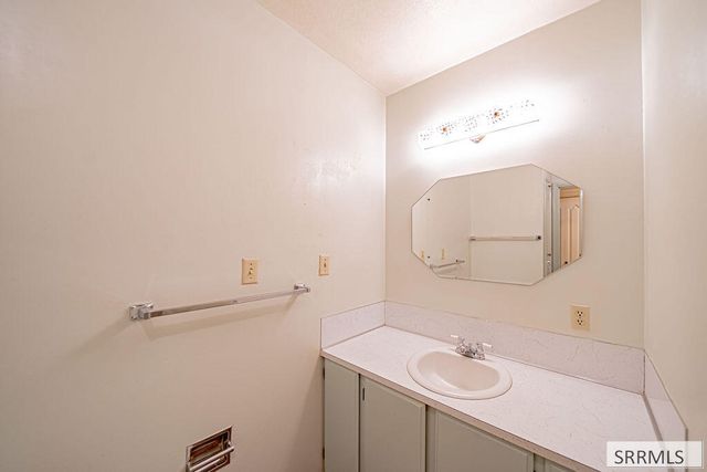 1711 Whitney Street, Idaho Falls, ID 83402
