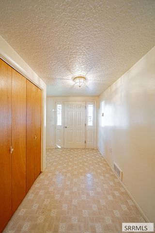 1711 Whitney Street, Idaho Falls, ID 83402