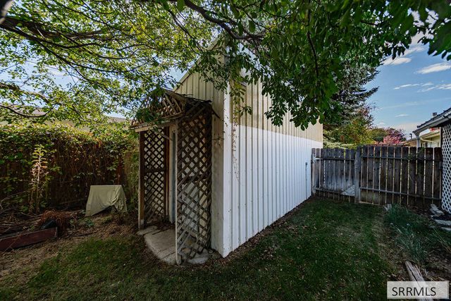 1711 Whitney Street, Idaho Falls, ID 83402