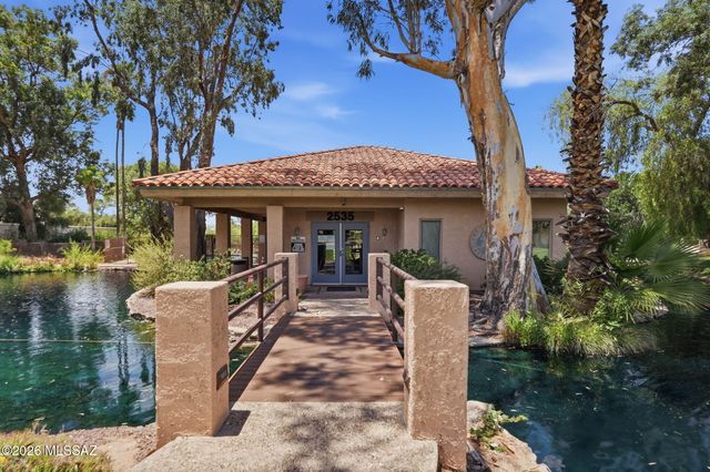 9796 E Rock Ridge Court, Tucson, AZ 85749