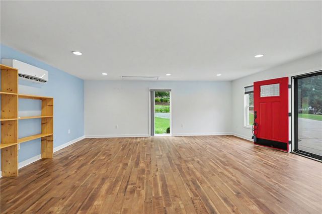 203 Mockingbird Street, Seneca, SC 29678