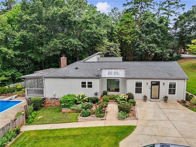 203 Mockingbird Street, Seneca, SC 29678