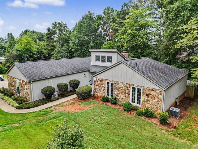 203 Mockingbird Street, Seneca, SC 29678