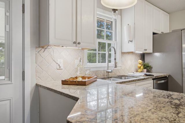 102 Marmet Court, Summerville, SC 29485
