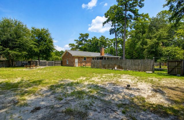 102 Marmet Court, Summerville, SC 29485