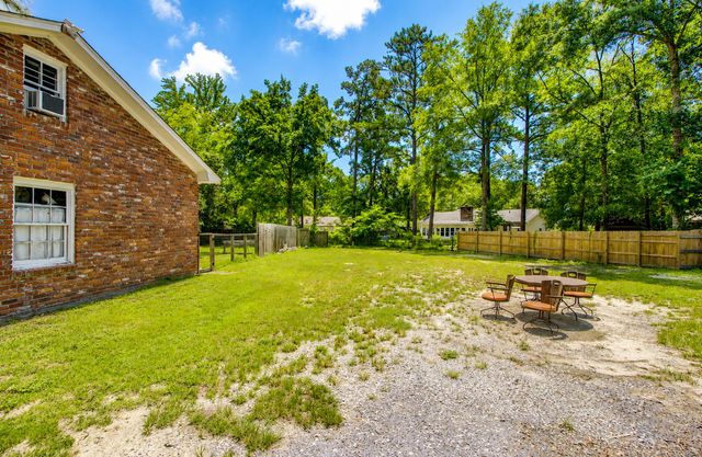102 Marmet Court, Summerville, SC 29485