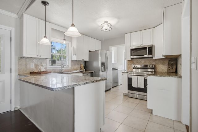 102 Marmet Court, Summerville, SC 29485