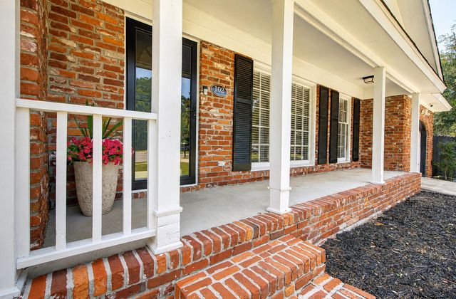 102 Marmet Court, Summerville, SC 29485