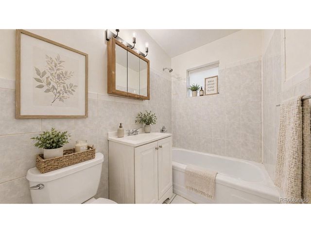 1631 W Hoye Pl, Denver, CO 80223