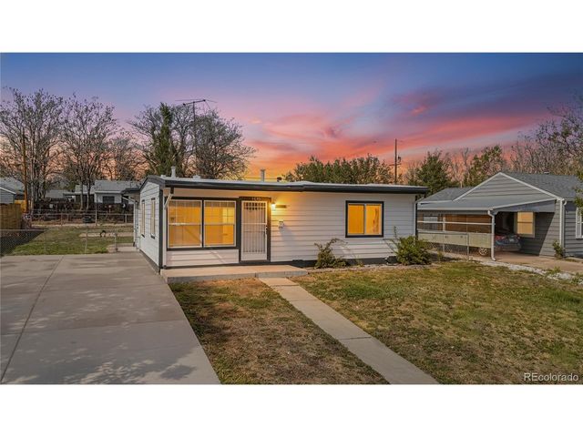 1631 W Hoye Pl, Denver, CO 80223