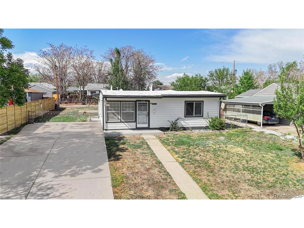 1631 W Hoye Pl, Denver, CO 80223