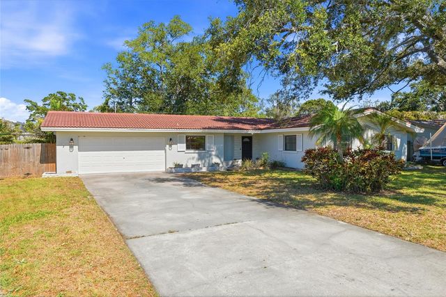 1349 VIEWTOP DRIVE, Clearwater, FL 33764