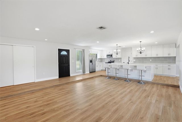 1349 VIEWTOP DRIVE, Clearwater, FL 33764