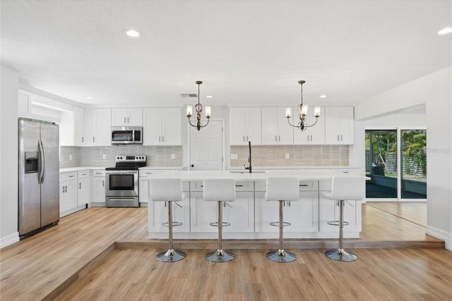 1349 VIEWTOP DRIVE, Clearwater, FL 33764